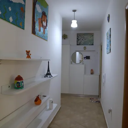 Esi Апартаменты